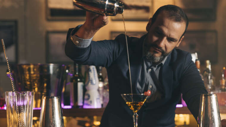 Learn to Mix a Few Classic Cocktails: ABucket List Item Worth Mastering